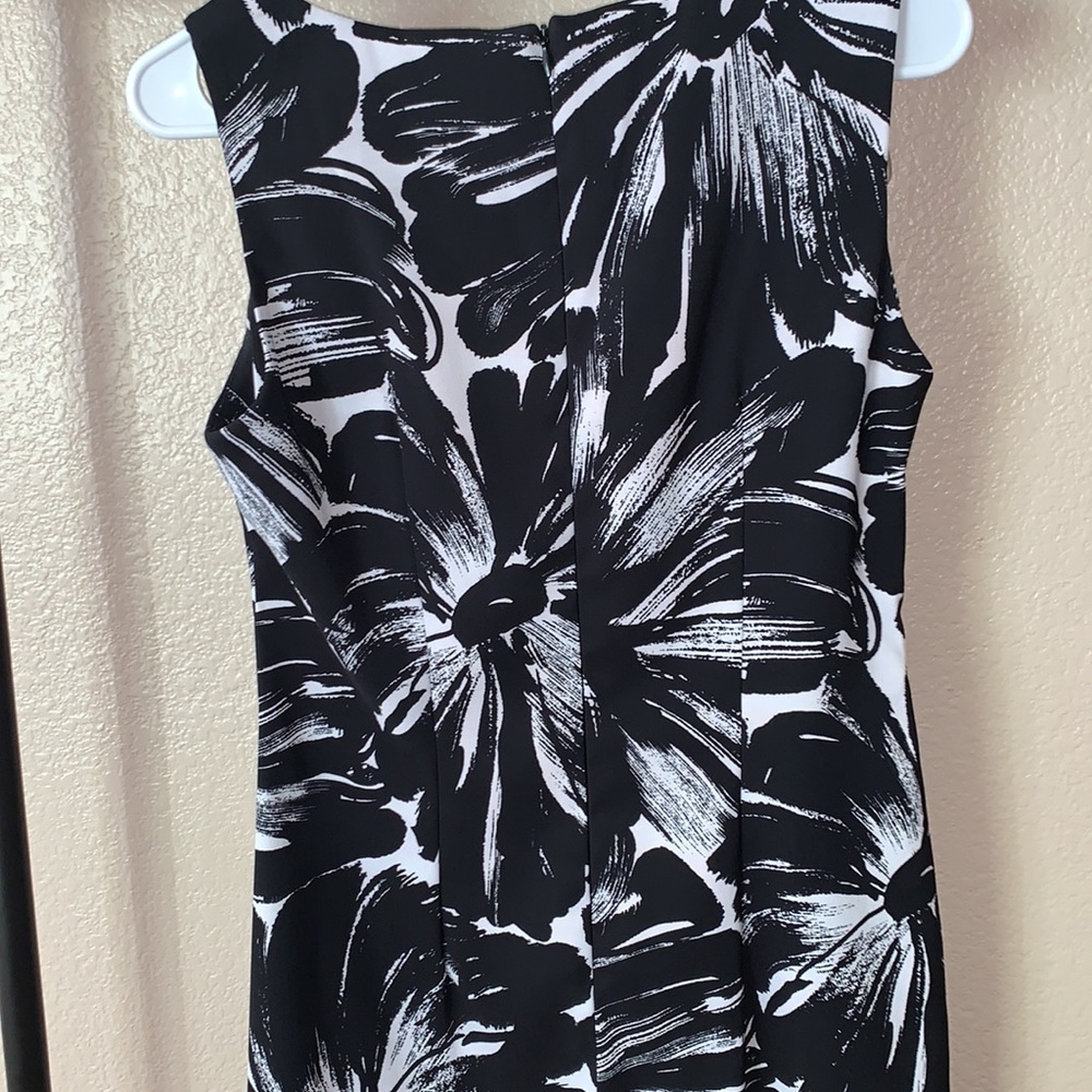 Connected Apparel floral dress - Picture 5 of 7